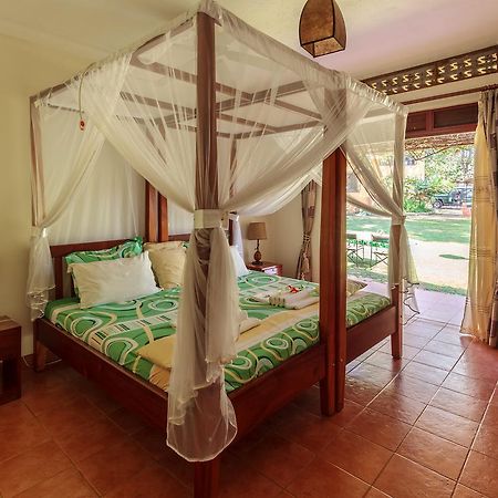 Airport Guesthouse Entebbe Exteriér fotografie