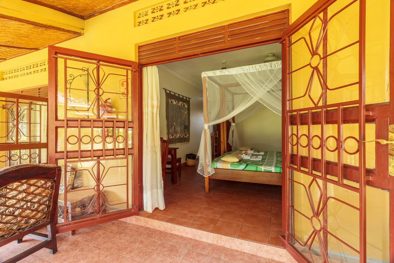 Airport Guesthouse Entebbe Exteriér fotografie